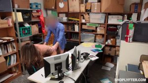 El jefe se singa a la secretaria