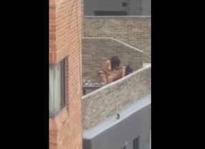 Pilladas lesbianas haciendo travesuras