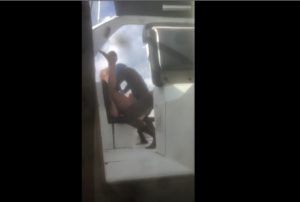 Dominicanos peleando por el coño de la colombiana