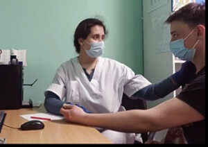 Se quiere follar a la doctora