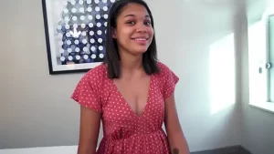 Tierna jovencita quiere feliz porque va a coger – xxx video porno