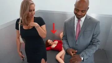 WTF! They do love to fuck and they do it in a public elevator