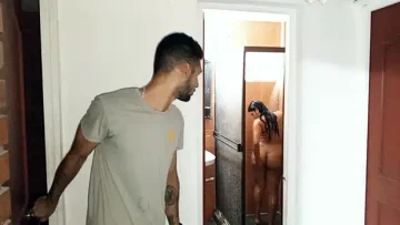 La oportunidad de su vida de follarse a su hermanastra