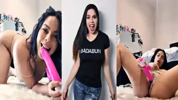 Lizbeth Rodriguez se masturba con su juguete rosado