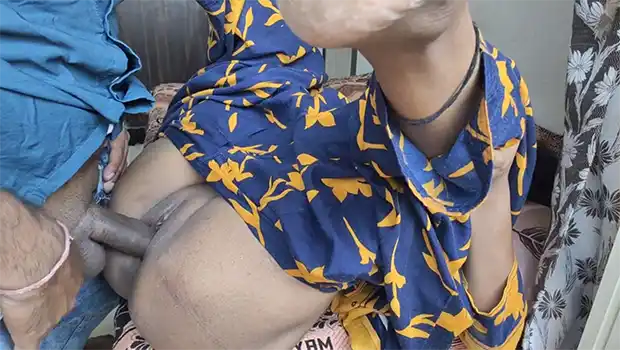 Real couple filming themselves having rough sex in the bedroom